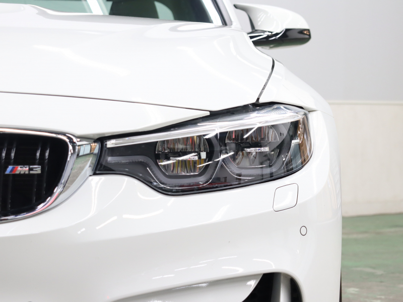 BMW Mシリーズ M3 ｾﾀﾞﾝ MDCT　1ｵｰﾅｰ 後期LCI ｺﾝﾌｫｰﾄA ｲﾝﾃﾘｼﾞｪﾝﾄS 黒革 ﾅﾋﾞTV harman/kardon Bｶﾒﾗ ﾍｯﾄﾞｱｯﾌﾟD LEDﾍｯﾄﾞﾗｲﾄ ｶｰﾎﾞﾝｲﾝﾃﾘｱ Mｻｽﾍﾟﾝｼｮﾝ Mﾌﾞﾙｰｷｬﾘﾊﾟｰ Mｽﾎﾟｰﾂﾚｻﾞｰｽﾃｱﾘﾝｸﾞ Mｴｱﾛ&19AW(ｽﾀｲﾘﾝｸﾞ437M)　2年保証付