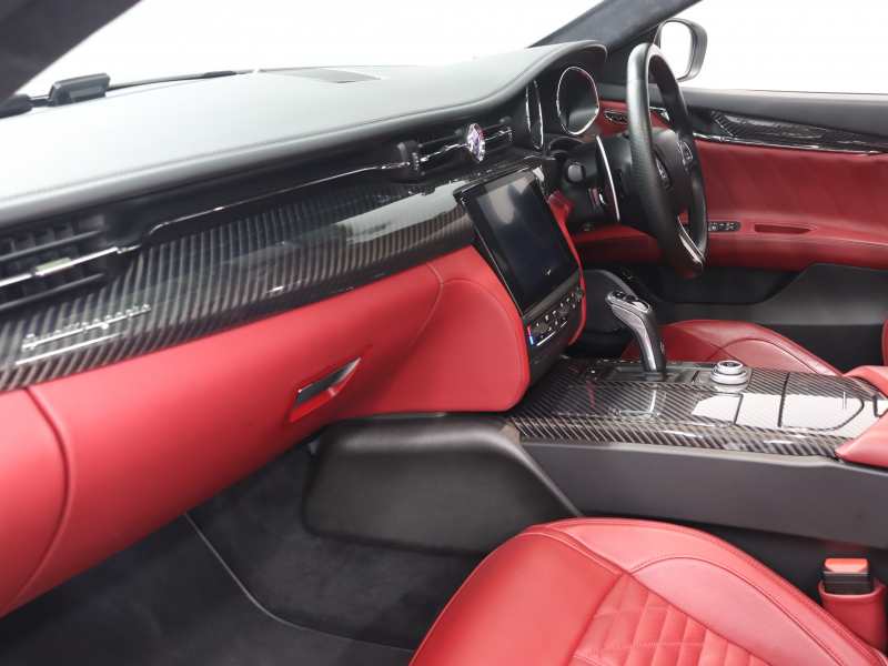 マセラティ クアトロポルテ S ｸﾞﾗﾝｽﾎﾟｰﾂ　後期 赤革 ﾍﾞﾝﾁﾚｰﾀｰ ﾋｰﾀｰ ｻﾝﾙｰﾌ ﾅﾋﾞTV 360ｶﾒﾗ Bowers&Wilkineｻｳﾝﾄﾞ ACC ﾄﾗｲﾃﾞﾝﾄｽﾃｯﾁ 自動Rｹﾞｰﾄ&ﾊﾝｽﾞﾌﾘｰA ｽｶｲﾌｯｸｻｽﾍﾟﾝｼｮﾝ ｶｰﾎﾞﾝｲﾝﾃﾘｱﾄﾘﾑ ﾚｯﾄﾞｷｬﾘﾊﾟｰ 純正21ｲﾝﾁAW(ｱﾄﾗﾝﾃ) 　2年保証付