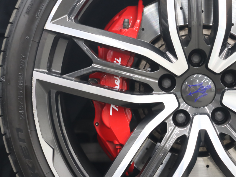 マセラティ クアトロポルテ S ｸﾞﾗﾝｽﾎﾟｰﾂ　後期 赤革 ﾍﾞﾝﾁﾚｰﾀｰ ﾋｰﾀｰ ｻﾝﾙｰﾌ ﾅﾋﾞTV 360ｶﾒﾗ Bowers&Wilkineｻｳﾝﾄﾞ ACC ﾄﾗｲﾃﾞﾝﾄｽﾃｯﾁ 自動Rｹﾞｰﾄ&ﾊﾝｽﾞﾌﾘｰA ｽｶｲﾌｯｸｻｽﾍﾟﾝｼｮﾝ ｶｰﾎﾞﾝｲﾝﾃﾘｱﾄﾘﾑ ﾚｯﾄﾞｷｬﾘﾊﾟｰ 純正21ｲﾝﾁAW(ｱﾄﾗﾝﾃ) 　2年保証付