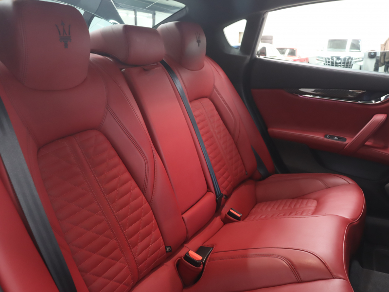 マセラティ クアトロポルテ S ｸﾞﾗﾝｽﾎﾟｰﾂ　後期 赤革 ﾍﾞﾝﾁﾚｰﾀｰ ﾋｰﾀｰ ｻﾝﾙｰﾌ ﾅﾋﾞTV 360ｶﾒﾗ Bowers&Wilkineｻｳﾝﾄﾞ ACC ﾄﾗｲﾃﾞﾝﾄｽﾃｯﾁ 自動Rｹﾞｰﾄ&ﾊﾝｽﾞﾌﾘｰA ｽｶｲﾌｯｸｻｽﾍﾟﾝｼｮﾝ ｶｰﾎﾞﾝｲﾝﾃﾘｱﾄﾘﾑ ﾚｯﾄﾞｷｬﾘﾊﾟｰ 純正21ｲﾝﾁAW(ｱﾄﾗﾝﾃ) 　2年保証付