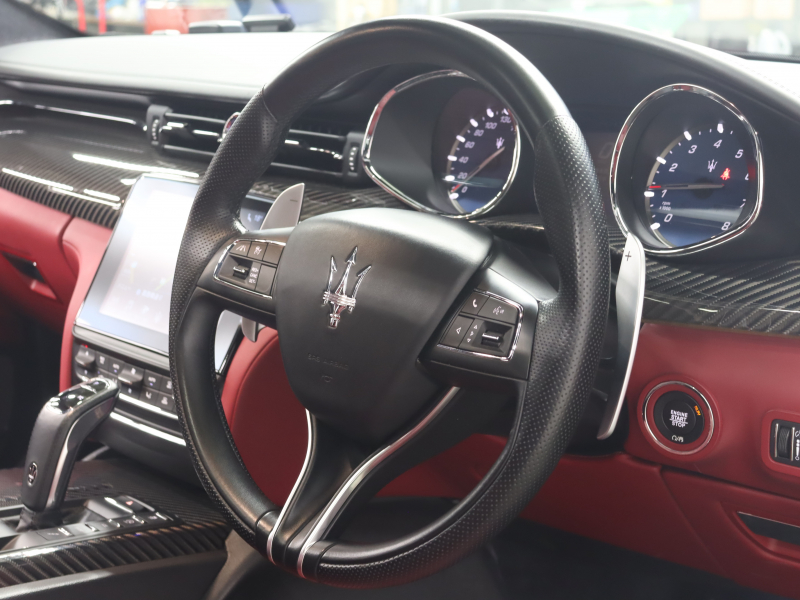 マセラティ クアトロポルテ S ｸﾞﾗﾝｽﾎﾟｰﾂ　後期 赤革 ﾍﾞﾝﾁﾚｰﾀｰ ﾋｰﾀｰ ｻﾝﾙｰﾌ ﾅﾋﾞTV 360ｶﾒﾗ Bowers&Wilkineｻｳﾝﾄﾞ ACC ﾄﾗｲﾃﾞﾝﾄｽﾃｯﾁ 自動Rｹﾞｰﾄ&ﾊﾝｽﾞﾌﾘｰA ｽｶｲﾌｯｸｻｽﾍﾟﾝｼｮﾝ ｶｰﾎﾞﾝｲﾝﾃﾘｱﾄﾘﾑ ﾚｯﾄﾞｷｬﾘﾊﾟｰ 純正21ｲﾝﾁAW(ｱﾄﾗﾝﾃ) 　2年保証付