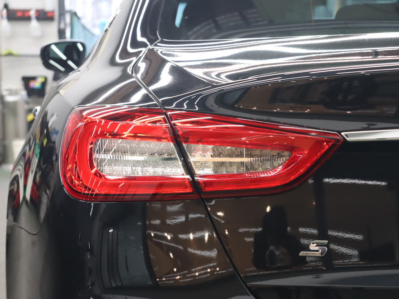 マセラティ クアトロポルテ S ｸﾞﾗﾝｽﾎﾟｰﾂ　後期 赤革 ﾍﾞﾝﾁﾚｰﾀｰ ﾋｰﾀｰ ｻﾝﾙｰﾌ ﾅﾋﾞTV 360ｶﾒﾗ Bowers&Wilkineｻｳﾝﾄﾞ ACC ﾄﾗｲﾃﾞﾝﾄｽﾃｯﾁ 自動Rｹﾞｰﾄ&ﾊﾝｽﾞﾌﾘｰA ｽｶｲﾌｯｸｻｽﾍﾟﾝｼｮﾝ ｶｰﾎﾞﾝｲﾝﾃﾘｱﾄﾘﾑ ﾚｯﾄﾞｷｬﾘﾊﾟｰ 純正21ｲﾝﾁAW(ｱﾄﾗﾝﾃ) 　2年保証付