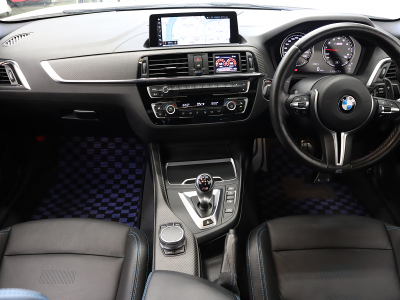 BMW Mシリーズ M2 ｺﾝﾍﾟﾃｨｼｮﾝ　後期LCI ｺﾝﾌｫｰﾄA ｲﾝﾃﾘｼﾞｪﾝﾄS 黒革 純正ﾅﾋﾞTV harman/kardon Bｶﾒﾗ ｸﾙｰｽﾞｺﾝﾄﾛｰﾙ ｶｰﾎﾞﾝｲﾝﾃﾘｱ 3Dﾃﾞｻﾞｲﾝｴｷｿﾞｰｽﾄｼｽﾃﾑ ﾏｸﾞﾈﾃｨｯｸﾊﾟﾄﾞﾙｼﾌﾄ Mﾌﾞﾚｰｷｷｬﾘﾊﾟｰ M専用ｴｱﾛ&19ｲﾝﾁAW　2年保証付