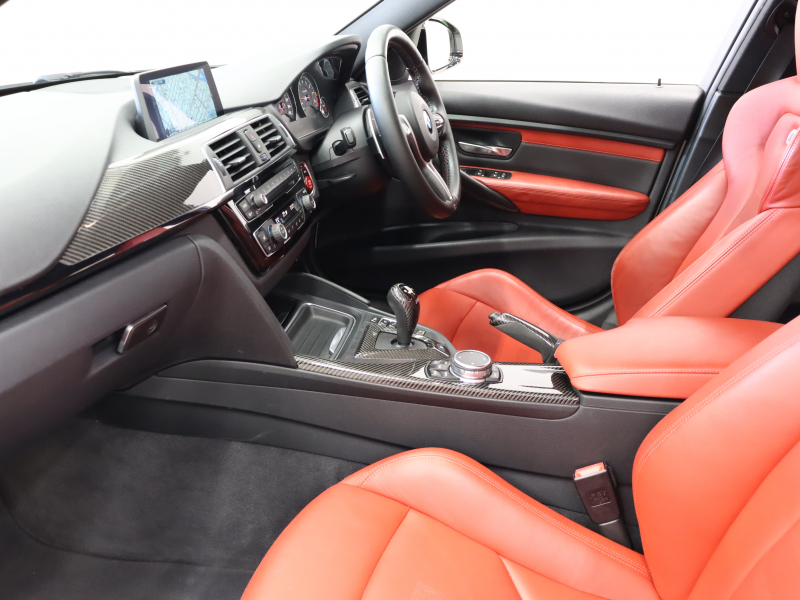 BMW Mシリーズ M3 MDCT　Mｻｽﾍﾟﾝｼｮﾝ ｺﾝﾌｫｰﾄA ｲﾝﾃﾘｼﾞｪﾝﾄS 赤革 ﾅﾋﾞTV Bluetooth Bｶﾒﾗ HUD LEDﾍｯﾄﾞﾗｲﾄ ｶｰﾎﾞﾝﾙｰﾌ ｶｰﾎﾞﾝｲﾝﾃﾘｱ Mｽﾎﾟｰﾂｽﾃｱﾘﾝｸﾞ Mｽﾎﾟｰﾂｴｷｿﾞｰｽﾄｼｽﾃﾑ Mﾌﾞﾙｰｷｬﾘﾊﾟｰ Mｴｱﾛ&19AW(ｽﾀｲﾘﾝｸﾞ437M)　2年保証付