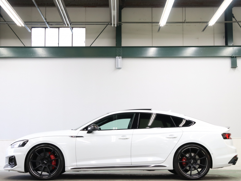 アウディ RS5 ｽﾎﾟｰﾂﾊﾞｯｸ ﾍﾞｰｽｸﾞﾚｰﾄﾞ ｶｰﾎﾞﾝｽﾀｲﾘﾝｸﾞ&RSﾃﾞｻﾞｲﾝﾊﾟｯｹｰｼﾞﾚｯﾄﾞPKG　1ｵｰﾅｰ 黒革 ﾋｰﾀｰ ﾊﾟﾉﾗﾏSR MMIﾅﾋﾞ TV Bang&Olufsen 360ｶﾒﾗ ｶｰﾎﾞﾝｲﾝﾃﾘｱ RSｽﾎﾟｰﾂEX ﾚｯﾄﾞｷｬﾘﾊﾟｰ RAYS21ｲﾝﾁAW　2年保証付
