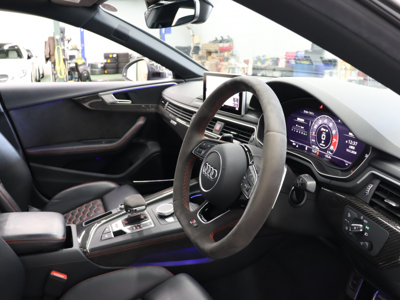 アウディ RS5 ｽﾎﾟｰﾂﾊﾞｯｸ ﾍﾞｰｽｸﾞﾚｰﾄﾞ ｶｰﾎﾞﾝｽﾀｲﾘﾝｸﾞ&RSﾃﾞｻﾞｲﾝﾊﾟｯｹｰｼﾞﾚｯﾄﾞPKG　1ｵｰﾅｰ 黒革 ﾋｰﾀｰ ﾊﾟﾉﾗﾏSR MMIﾅﾋﾞ TV Bang&Olufsen 360ｶﾒﾗ ｶｰﾎﾞﾝｲﾝﾃﾘｱ RSｽﾎﾟｰﾂEX ﾚｯﾄﾞｷｬﾘﾊﾟｰ RAYS21ｲﾝﾁAW　2年保証付