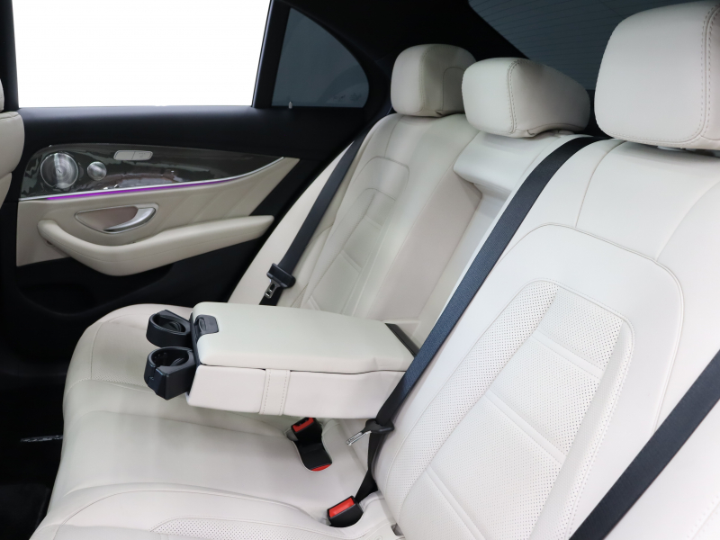 AMG Eクラス E43 4MATIC ｴｸｽｸﾙｰｼﾌﾞ&ﾚｰﾀﾞｰSP　ﾍﾞｰｼﾞｭ革 ﾍﾞﾝﾁﾚｰﾀｰ ﾋｰﾀｰ ﾘﾗｸｾﾞｰｼｮﾝ機能 ﾀﾞｲﾅﾐｯｸｼｰﾄ ﾊﾟﾉﾗﾏSR 純正ﾅﾋﾞTV ﾌﾞﾙﾒｽﾀｰS 360ｶﾒﾗ HUD Carplay AMGｽﾎﾟｰﾂｻｽﾍﾟﾝｼｮﾝ AMGｴｸﾞｿﾞｰｽﾄ AMGｴｱﾛ&20ｲﾝﾁAW 2年保証付