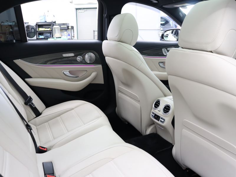 AMG Eクラス E43 4MATIC ｴｸｽｸﾙｰｼﾌﾞ&ﾚｰﾀﾞｰSP　ﾍﾞｰｼﾞｭ革 ﾍﾞﾝﾁﾚｰﾀｰ ﾋｰﾀｰ ﾘﾗｸｾﾞｰｼｮﾝ機能 ﾀﾞｲﾅﾐｯｸｼｰﾄ ﾊﾟﾉﾗﾏSR 純正ﾅﾋﾞTV ﾌﾞﾙﾒｽﾀｰS 360ｶﾒﾗ HUD Carplay AMGｽﾎﾟｰﾂｻｽﾍﾟﾝｼｮﾝ AMGｴｸﾞｿﾞｰｽﾄ AMGｴｱﾛ&20ｲﾝﾁAW 2年保証付