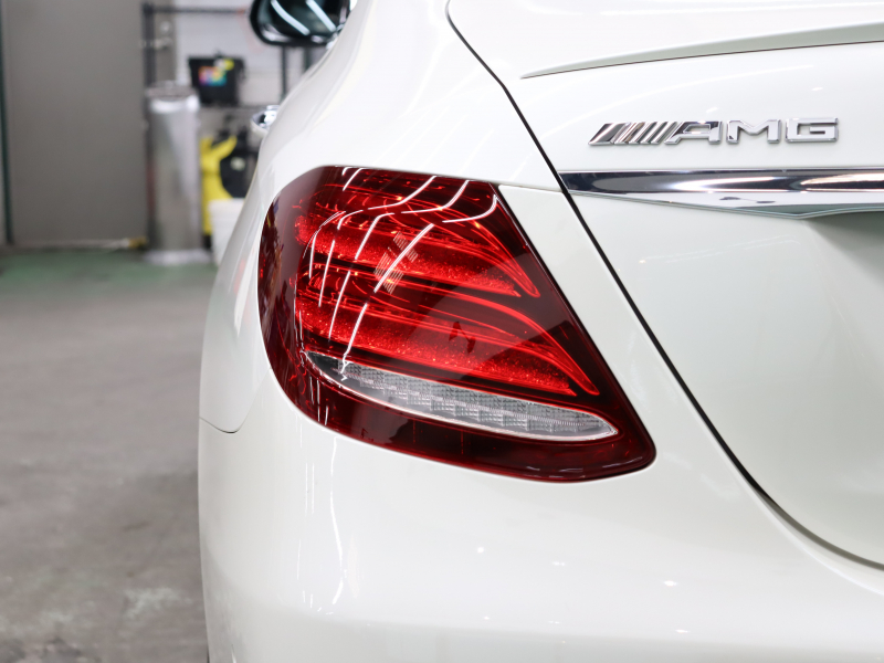 AMG Eクラス E43 4MATIC ｴｸｽｸﾙｰｼﾌﾞ&ﾚｰﾀﾞｰSP　ﾍﾞｰｼﾞｭ革 ﾍﾞﾝﾁﾚｰﾀｰ ﾋｰﾀｰ ﾘﾗｸｾﾞｰｼｮﾝ機能 ﾀﾞｲﾅﾐｯｸｼｰﾄ ﾊﾟﾉﾗﾏSR 純正ﾅﾋﾞTV ﾌﾞﾙﾒｽﾀｰS 360ｶﾒﾗ HUD Carplay AMGｽﾎﾟｰﾂｻｽﾍﾟﾝｼｮﾝ AMGｴｸﾞｿﾞｰｽﾄ AMGｴｱﾛ&20ｲﾝﾁAW 2年保証付