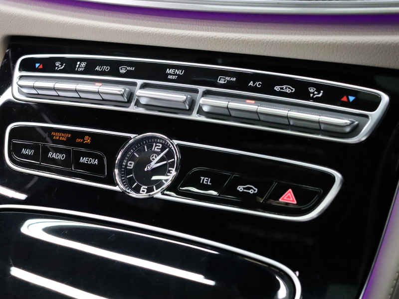 AMG Eクラス E43 4MATIC ｴｸｽｸﾙｰｼﾌﾞ&ﾚｰﾀﾞｰSP　ﾍﾞｰｼﾞｭ革 ﾍﾞﾝﾁﾚｰﾀｰ ﾋｰﾀｰ ﾘﾗｸｾﾞｰｼｮﾝ機能 ﾀﾞｲﾅﾐｯｸｼｰﾄ ﾊﾟﾉﾗﾏSR 純正ﾅﾋﾞTV ﾌﾞﾙﾒｽﾀｰS 360ｶﾒﾗ HUD Carplay AMGｽﾎﾟｰﾂｻｽﾍﾟﾝｼｮﾝ AMGｴｸﾞｿﾞｰｽﾄ AMGｴｱﾛ&20ｲﾝﾁAW 2年保証付