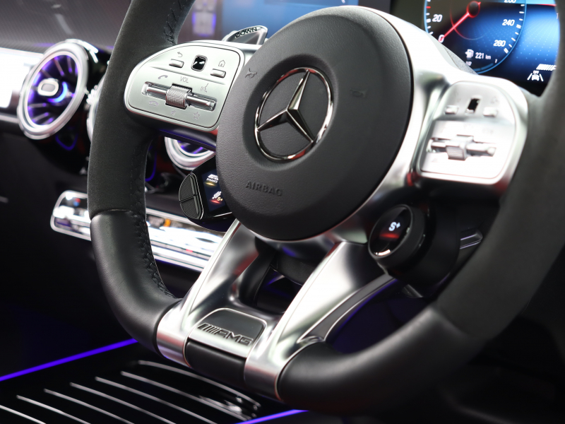 AMG GLB GLB35 4MATIC AMGｱﾄﾞﾊﾞﾝｽﾄﾞ&ﾚｰﾀﾞｰSP　赤/黒革 ﾍﾞﾝﾁﾚｰﾀｰ ﾊﾟﾉﾗﾏSR MBUXﾅﾋﾞ 360ｶﾒﾗ HUD ｱﾄﾞﾊﾞﾝｽﾄﾞｻｳﾝﾄﾞ ｶｰﾎﾞﾝ調ｲﾝﾃﾘｱﾄﾘﾑ AMGﾊﾟﾌｫｰﾏﾝｽｽﾃｱﾘﾝｸﾞ AMGｻｽﾍﾟﾝｼｮﾝ AMG専用19ｲﾝﾁAW　2年保証付