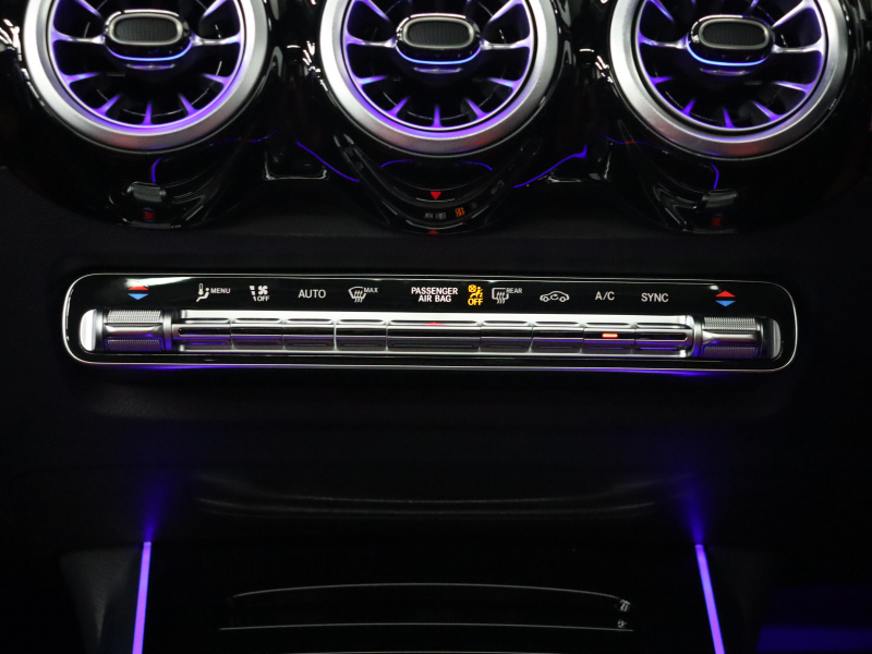 AMG GLB GLB35 4MATIC AMGｱﾄﾞﾊﾞﾝｽﾄﾞ&ﾚｰﾀﾞｰSP　赤/黒革 ﾍﾞﾝﾁﾚｰﾀｰ ﾊﾟﾉﾗﾏSR MBUXﾅﾋﾞ 360ｶﾒﾗ HUD ｱﾄﾞﾊﾞﾝｽﾄﾞｻｳﾝﾄﾞ ｶｰﾎﾞﾝ調ｲﾝﾃﾘｱﾄﾘﾑ AMGﾊﾟﾌｫｰﾏﾝｽｽﾃｱﾘﾝｸﾞ AMGｻｽﾍﾟﾝｼｮﾝ AMG専用19ｲﾝﾁAW　2年保証付