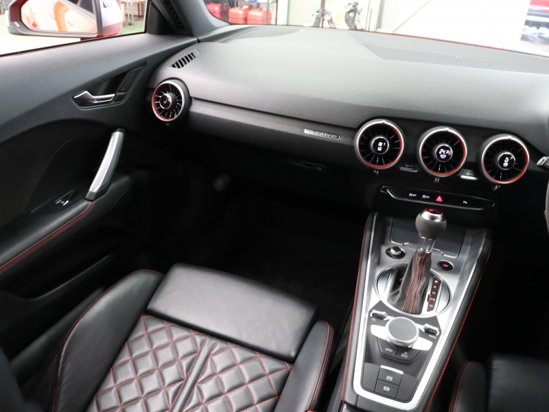アウディ TT RS クーペ ｱｼｽﾀﾝｽPKGｱﾄﾞﾊﾞﾝｽﾄﾞ　黒革(Sｽﾎﾟｰﾂ) MMIﾅﾋﾞ Bｶﾒﾗ Bluetooth ｸﾙｰｽﾞｺﾝﾄﾛｰﾙ ﾏﾄﾘｸｽOLEDﾘｱﾗｲﾄ ﾏｸﾞﾈﾃｨｯｸﾗｲﾄﾞｻｽﾍﾟﾝｼｮﾝ 可変ﾊﾞﾙﾌﾞ ﾚｯﾄﾞｷｬﾘﾊﾟｰ 純正20ｲﾝﾁAW(ﾏｯﾄﾁﾀﾆｳﾑ)　2年保証付