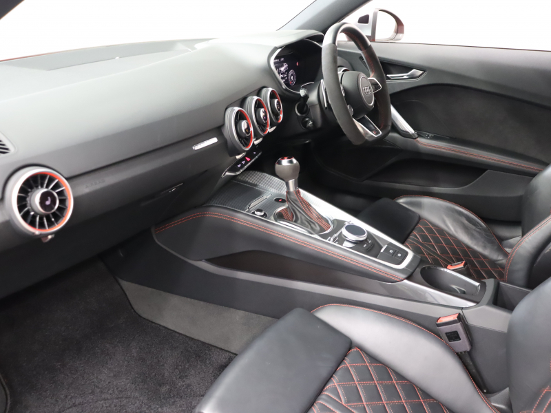 アウディ TT RS クーペ ｱｼｽﾀﾝｽPKGｱﾄﾞﾊﾞﾝｽﾄﾞ　黒革(Sｽﾎﾟｰﾂ) MMIﾅﾋﾞ Bｶﾒﾗ Bluetooth ｸﾙｰｽﾞｺﾝﾄﾛｰﾙ ﾏﾄﾘｸｽOLEDﾘｱﾗｲﾄ ﾏｸﾞﾈﾃｨｯｸﾗｲﾄﾞｻｽﾍﾟﾝｼｮﾝ 可変ﾊﾞﾙﾌﾞ ﾚｯﾄﾞｷｬﾘﾊﾟｰ 純正20ｲﾝﾁAW(ﾏｯﾄﾁﾀﾆｳﾑ)　2年保証付