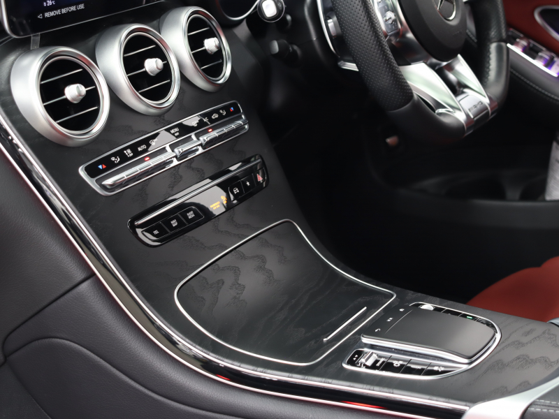 AMG GLC GLC43 4MATIC ﾚｻﾞｰEXC&ﾚｰﾀﾞｰSP　黒/赤革 ﾊﾟﾉﾗﾏSR MBUXﾅﾋﾞ TV 360ｶﾒﾗ Carplay ACC ﾍｯﾄﾞｱｯﾌﾟD 　AMGﾊﾟｫｰﾏﾝｽｽﾃﾘﾝｸﾞ AMGﾊﾟﾌｫｰﾏﾝｽｴｸﾞｿﾞｰｽﾄ AMG強化ﾌﾞﾚｰｷ AMGｴｱﾛ&20ｲﾝﾁAW　2年保証付