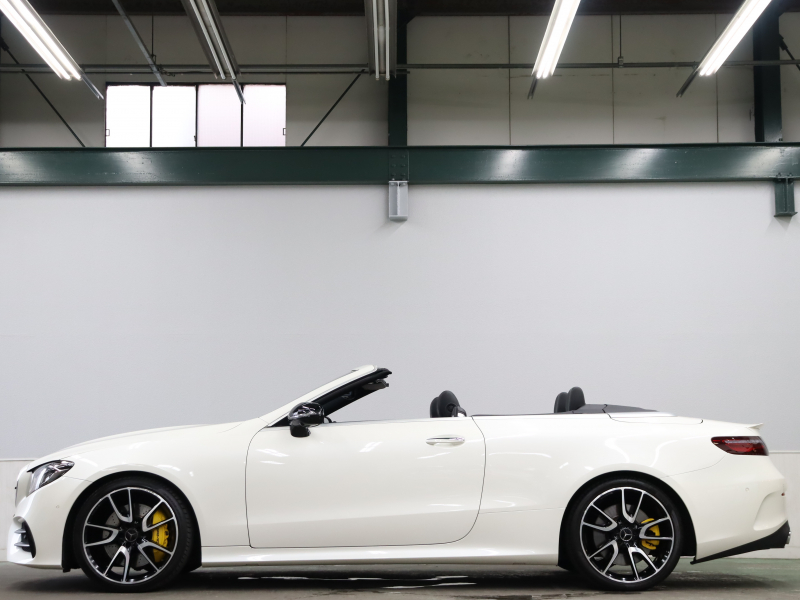 AMG Eクラス E53ｶﾌﾞﾘｵﾚ 4MATIC+ ISG搭載ﾓﾃﾞﾙ ｴｸｽｸﾙｼｰﾌﾞ&ﾚｰﾀﾞｰSP　黒革 ﾍﾞﾝﾁﾚｰﾀｰ ｴｱｽｶｰﾌ 黒幌 純正ﾅﾋﾞTV ﾌﾞﾙﾒｽﾀｰS ﾍｯﾄﾞｱｯﾌﾟD 360ｶﾒﾗ AMGﾊﾟﾌｫｰﾏﾝｽｽﾃｱﾘﾝｸﾞ AMGｽﾎﾟｰﾂｴｷｿﾞｰｽﾄ AMGｴｱﾛ&20ｲﾝﾁAW　2年保証