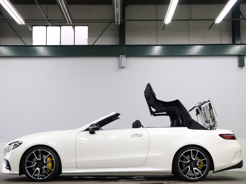 AMG Eクラス E53ｶﾌﾞﾘｵﾚ 4MATIC+ ISG搭載ﾓﾃﾞﾙ ｴｸｽｸﾙｼｰﾌﾞ&ﾚｰﾀﾞｰSP　黒革 ﾍﾞﾝﾁﾚｰﾀｰ ｴｱｽｶｰﾌ 黒幌 純正ﾅﾋﾞTV ﾌﾞﾙﾒｽﾀｰS ﾍｯﾄﾞｱｯﾌﾟD 360ｶﾒﾗ AMGﾊﾟﾌｫｰﾏﾝｽｽﾃｱﾘﾝｸﾞ AMGｽﾎﾟｰﾂｴｷｿﾞｰｽﾄ AMGｴｱﾛ&20ｲﾝﾁAW　2年保証
