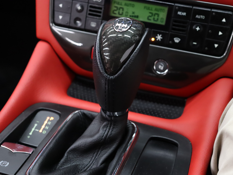 マセラティ グランツーリズモ ｽﾎﾟｰﾂ MCｵｰﾄｼﾌﾄ　赤革 ｼｰﾄﾋｰﾀｰ 純正SDﾅﾋﾞ ﾌﾙｾｸﾞ Bｶﾒﾗ ｷｾﾉﾝﾍｯﾄﾞﾗｲﾄ ﾏﾙﾁﾌｧﾝｸｼｮﾝｽﾃｱﾘﾝｸﾞ ｶｰﾎﾞﾝｲﾝﾃﾘｱﾄﾘﾑ ｱﾅﾛｸﾞｸﾛｯｸ ﾏｯﾄﾞﾚｯﾄﾞｷｬﾘﾊﾟｰ 純正MC20ｲﾝﾁAW　2年保証付