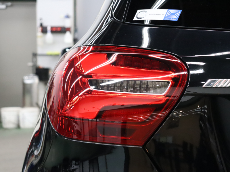 AMG Aクラス A45 4MATIC ﾚｰﾀﾞｰSP　後期 黒革 ﾊﾟﾉﾗﾏSR 純正ﾅﾋﾞ TV Bｶﾒﾗ Carplay LEDﾊﾟﾌｫｰﾏﾝｽﾍｯﾄﾞﾗｲﾄ AMGｻｽﾍﾟﾝｼｮﾝ AMGﾊﾟﾌｫｰﾏﾝｽｴｸﾞｿﾞｰｽﾄ AMG強化ﾌﾞﾚｰｷ AMGｴｱﾛ&18ｲﾝﾁAW　2年保証付