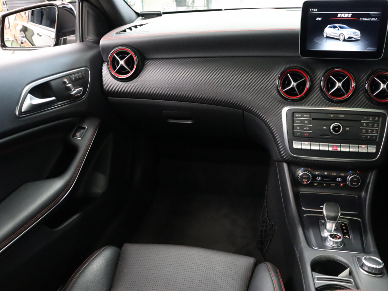 AMG Aクラス A45 4MATIC ﾚｰﾀﾞｰSP　後期 黒革 ﾊﾟﾉﾗﾏSR 純正ﾅﾋﾞ TV Bｶﾒﾗ Carplay LEDﾊﾟﾌｫｰﾏﾝｽﾍｯﾄﾞﾗｲﾄ AMGｻｽﾍﾟﾝｼｮﾝ AMGﾊﾟﾌｫｰﾏﾝｽｴｸﾞｿﾞｰｽﾄ AMG強化ﾌﾞﾚｰｷ AMGｴｱﾛ&18ｲﾝﾁAW　2年保証付