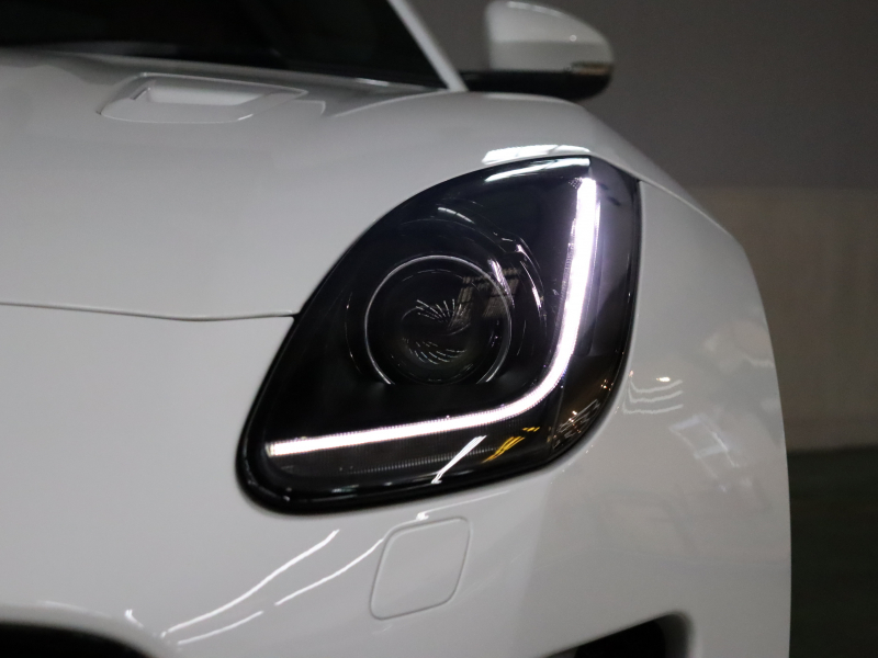 ジャガー Fタイプ Rｸｰﾍﾟ AWD ｴｸｽﾃﾘｱｽﾎﾟｰﾂﾃﾞｻﾞｲﾝﾊﾟｯｸ&ﾌﾞﾗｯｸﾊﾟｯｸ　赤/黒革 ｶﾞﾗｽﾙｰﾌ 純正ﾅﾋﾞ MERIDIANｻﾗｳﾝﾄﾞ F/Bｶﾒﾗ ｶｰﾎﾞﾝｲﾝﾃｱﾘﾄﾘﾑ ｴｸﾞｿﾞｰｽﾄｼｽﾃﾑ ｶｰﾎﾞﾝｾﾗﾐｯｸﾌﾞﾚｰｷ  ｲｴﾛｰｷｬﾘﾊﾟｰ 純正20ｲﾝﾁｽﾄｰﾝAW　2年保証付