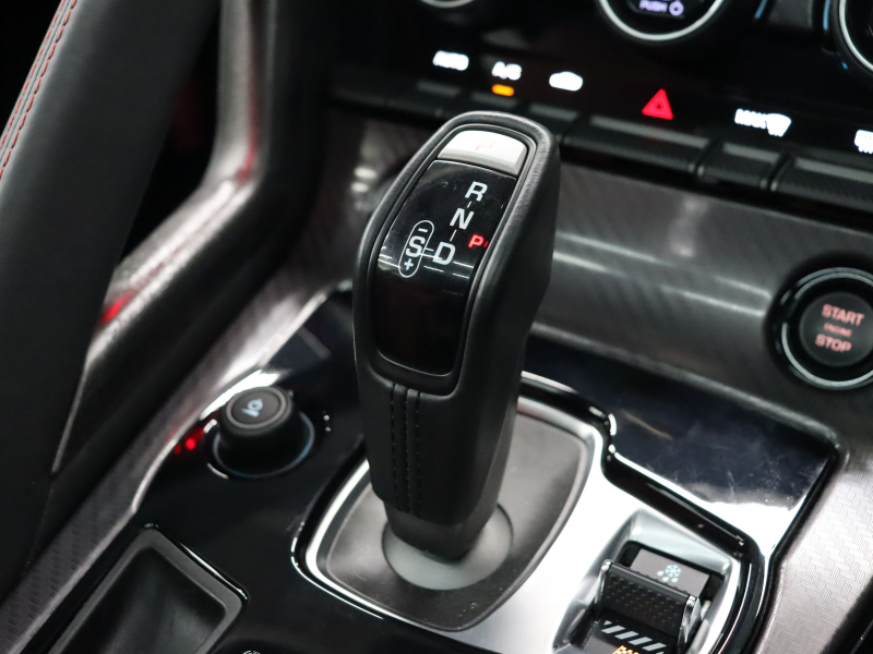 ジャガー Fタイプ Rｸｰﾍﾟ AWD ｴｸｽﾃﾘｱｽﾎﾟｰﾂﾃﾞｻﾞｲﾝﾊﾟｯｸ&ﾌﾞﾗｯｸﾊﾟｯｸ　赤/黒革 ｶﾞﾗｽﾙｰﾌ 純正ﾅﾋﾞ MERIDIANｻﾗｳﾝﾄﾞ F/Bｶﾒﾗ ｶｰﾎﾞﾝｲﾝﾃｱﾘﾄﾘﾑ ｴｸﾞｿﾞｰｽﾄｼｽﾃﾑ ｶｰﾎﾞﾝｾﾗﾐｯｸﾌﾞﾚｰｷ  ｲｴﾛｰｷｬﾘﾊﾟｰ 純正20ｲﾝﾁｽﾄｰﾝAW　2年保証付