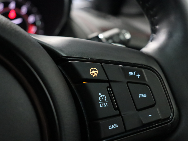 ジャガー Fタイプ Rｸｰﾍﾟ AWD ｴｸｽﾃﾘｱｽﾎﾟｰﾂﾃﾞｻﾞｲﾝﾊﾟｯｸ&ﾌﾞﾗｯｸﾊﾟｯｸ　赤/黒革 ｶﾞﾗｽﾙｰﾌ 純正ﾅﾋﾞ MERIDIANｻﾗｳﾝﾄﾞ F/Bｶﾒﾗ ｶｰﾎﾞﾝｲﾝﾃｱﾘﾄﾘﾑ ｴｸﾞｿﾞｰｽﾄｼｽﾃﾑ ｶｰﾎﾞﾝｾﾗﾐｯｸﾌﾞﾚｰｷ  ｲｴﾛｰｷｬﾘﾊﾟｰ 純正20ｲﾝﾁｽﾄｰﾝAW　2年保証付