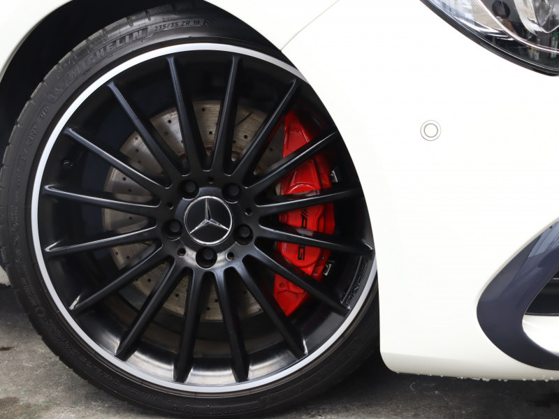 AMG CLAクラス CLA45 4MATIC ﾚｰﾀﾞｰSP　黒革 ｼｰﾄﾋｰﾀｰ 純正HDDﾅﾋﾞTV Bluetooth Carplay Bｶﾒﾗ LEDﾊｲﾊﾟﾌｫｰﾏﾝｽﾍｯﾄﾞﾗｲﾄ AMGｻｽﾍﾟﾝｼｮﾝ AMG強化ﾌﾞﾚｰｷ AMGｽﾎﾟｰﾂｽﾃｱﾘﾝｸﾞ  AMGｴｱﾛ&19ｲﾝﾁAW　2年保証付