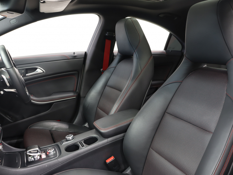 AMG CLAクラス CLA45 4MATIC ﾚｰﾀﾞｰSP　黒革 ｼｰﾄﾋｰﾀｰ 純正HDDﾅﾋﾞTV Bluetooth Carplay Bｶﾒﾗ LEDﾊｲﾊﾟﾌｫｰﾏﾝｽﾍｯﾄﾞﾗｲﾄ AMGｻｽﾍﾟﾝｼｮﾝ AMG強化ﾌﾞﾚｰｷ AMGｽﾎﾟｰﾂｽﾃｱﾘﾝｸﾞ  AMGｴｱﾛ&19ｲﾝﾁAW　2年保証付