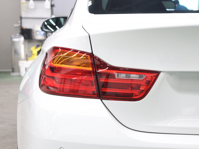 BMW Mシリーズ M4 ｸｰﾍﾟ MDCT　Mｻｽﾍﾟﾝｼｮﾝ ｺﾝﾌｫｰﾄA ｲﾝﾃﾘｼﾞｪﾝﾄS 黒革 ﾅﾋﾞTV Bluetooth Bｶﾒﾗ HUD LEDﾍｯﾄﾞﾗｲﾄ ｶｰﾎﾞﾝﾙｰﾌ ｶｰﾎﾞﾝｲﾝﾃﾘｱ Mｽﾎﾟｰﾂｽﾃｱﾘﾝｸﾞ Mﾌﾞﾙｰｷｬﾘﾊﾟｰ Mｴｱﾛ&19AW(ｽﾀｲﾘﾝｸﾞ437M)　2年保証付