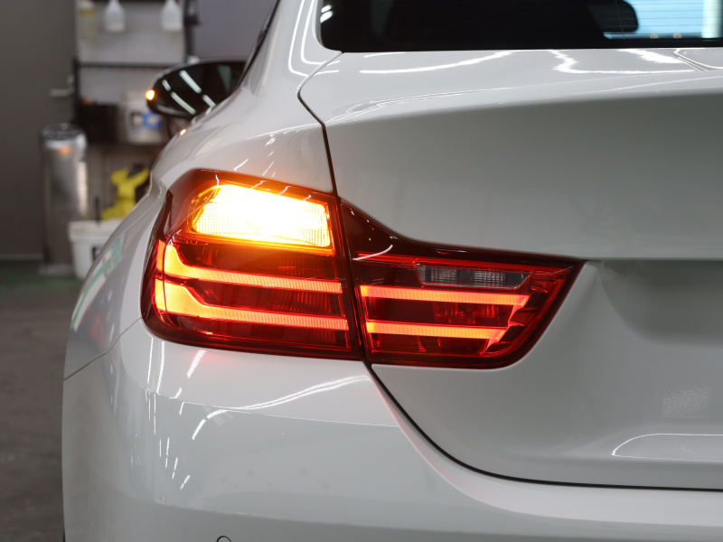 BMW Mシリーズ M4 ｸｰﾍﾟ MDCT　Mｻｽﾍﾟﾝｼｮﾝ ｺﾝﾌｫｰﾄA ｲﾝﾃﾘｼﾞｪﾝﾄS 黒革 ﾅﾋﾞTV Bluetooth Bｶﾒﾗ HUD LEDﾍｯﾄﾞﾗｲﾄ ｶｰﾎﾞﾝﾙｰﾌ ｶｰﾎﾞﾝｲﾝﾃﾘｱ Mｽﾎﾟｰﾂｽﾃｱﾘﾝｸﾞ Mﾌﾞﾙｰｷｬﾘﾊﾟｰ Mｴｱﾛ&19AW(ｽﾀｲﾘﾝｸﾞ437M)　2年保証付
