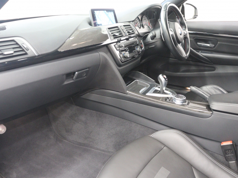 BMW Mシリーズ M4 ｸｰﾍﾟ MDCT　Mｻｽﾍﾟﾝｼｮﾝ ｺﾝﾌｫｰﾄA ｲﾝﾃﾘｼﾞｪﾝﾄS 黒革 ﾅﾋﾞTV Bluetooth Bｶﾒﾗ HUD LEDﾍｯﾄﾞﾗｲﾄ ｶｰﾎﾞﾝﾙｰﾌ ｶｰﾎﾞﾝｲﾝﾃﾘｱ Mｽﾎﾟｰﾂｽﾃｱﾘﾝｸﾞ Mﾌﾞﾙｰｷｬﾘﾊﾟｰ Mｴｱﾛ&19AW(ｽﾀｲﾘﾝｸﾞ437M)　2年保証付
