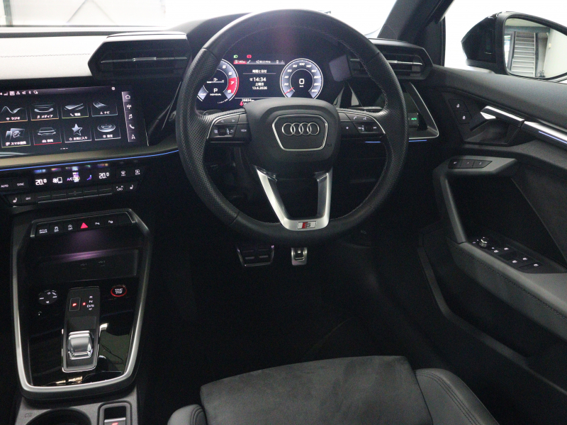 アウディ S3 ｽﾎﾟｰﾂﾊﾞｯｸ 1stｴﾃﾞｨｼﾞｮﾝ ﾌﾞﾗｯｸｽﾀｲﾘﾝｸﾞPKG　125台限定車 1ｵｰﾅｰ 灰革/ｱﾙｶﾝﾀﾗｼｰﾄ ﾊﾟﾉﾗﾏSR MMIﾅﾋﾞ TV Bｶﾒﾗ Carplay ﾜｲﾔﾚｽﾁｬｰｼﾞﾝｸﾞ ﾏﾄﾘｸｽLEDﾍｯﾄﾞﾗｲﾄ ﾀﾞﾝﾋﾟﾝｸﾞｺﾝﾄﾛｰﾙｻｽﾍﾟﾝｼｮﾝ 専用19ｲﾝﾁAW　2年保証