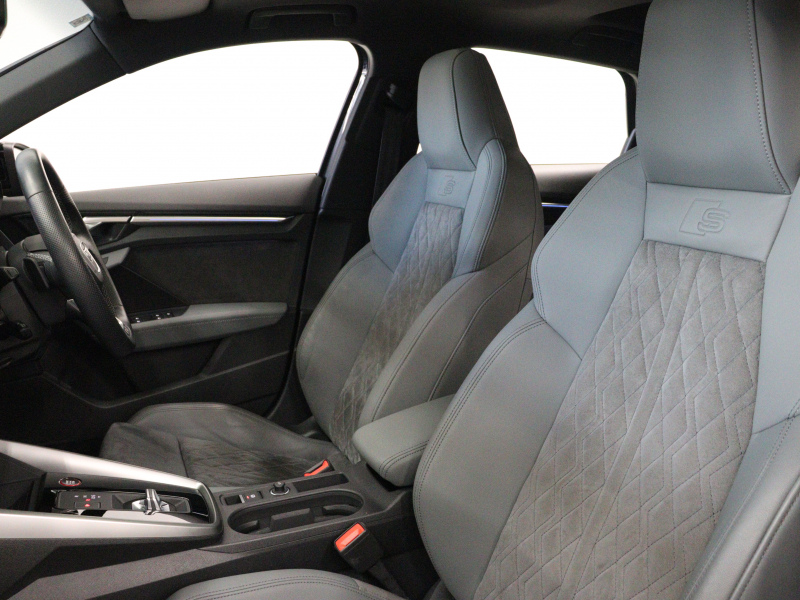 アウディ S3 ｽﾎﾟｰﾂﾊﾞｯｸ 1stｴﾃﾞｨｼﾞｮﾝ ﾌﾞﾗｯｸｽﾀｲﾘﾝｸﾞPKG　125台限定車 1ｵｰﾅｰ 灰革/ｱﾙｶﾝﾀﾗｼｰﾄ ﾊﾟﾉﾗﾏSR MMIﾅﾋﾞ TV Bｶﾒﾗ Carplay ﾜｲﾔﾚｽﾁｬｰｼﾞﾝｸﾞ ﾏﾄﾘｸｽLEDﾍｯﾄﾞﾗｲﾄ ﾀﾞﾝﾋﾟﾝｸﾞｺﾝﾄﾛｰﾙｻｽﾍﾟﾝｼｮﾝ 専用19ｲﾝﾁAW　2年保証
