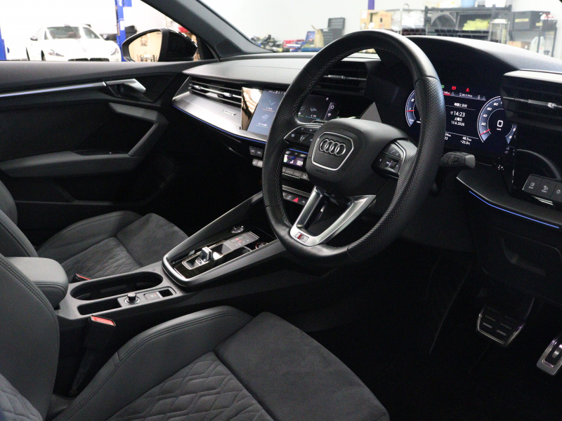 アウディ S3 ｽﾎﾟｰﾂﾊﾞｯｸ 1stｴﾃﾞｨｼﾞｮﾝ ﾌﾞﾗｯｸｽﾀｲﾘﾝｸﾞPKG　125台限定車 1ｵｰﾅｰ 灰革/ｱﾙｶﾝﾀﾗｼｰﾄ ﾊﾟﾉﾗﾏSR MMIﾅﾋﾞ TV Bｶﾒﾗ Carplay ﾜｲﾔﾚｽﾁｬｰｼﾞﾝｸﾞ ﾏﾄﾘｸｽLEDﾍｯﾄﾞﾗｲﾄ ﾀﾞﾝﾋﾟﾝｸﾞｺﾝﾄﾛｰﾙｻｽﾍﾟﾝｼｮﾝ 専用19ｲﾝﾁAW　2年保証