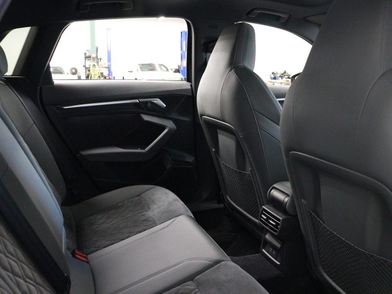 アウディ S3 ｽﾎﾟｰﾂﾊﾞｯｸ 1stｴﾃﾞｨｼﾞｮﾝ ﾌﾞﾗｯｸｽﾀｲﾘﾝｸﾞPKG　125台限定車 1ｵｰﾅｰ 灰革/ｱﾙｶﾝﾀﾗｼｰﾄ ﾊﾟﾉﾗﾏSR MMIﾅﾋﾞ TV Bｶﾒﾗ Carplay ﾜｲﾔﾚｽﾁｬｰｼﾞﾝｸﾞ ﾏﾄﾘｸｽLEDﾍｯﾄﾞﾗｲﾄ ﾀﾞﾝﾋﾟﾝｸﾞｺﾝﾄﾛｰﾙｻｽﾍﾟﾝｼｮﾝ 専用19ｲﾝﾁAW　2年保証