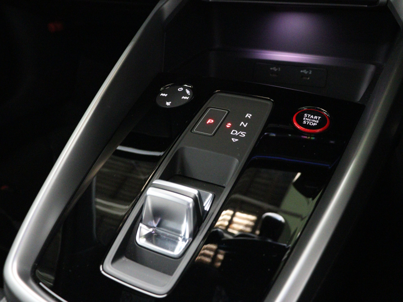 アウディ S3 ｽﾎﾟｰﾂﾊﾞｯｸ 1stｴﾃﾞｨｼﾞｮﾝ ﾌﾞﾗｯｸｽﾀｲﾘﾝｸﾞPKG　125台限定車 1ｵｰﾅｰ 灰革/ｱﾙｶﾝﾀﾗｼｰﾄ ﾊﾟﾉﾗﾏSR MMIﾅﾋﾞ TV Bｶﾒﾗ Carplay ﾜｲﾔﾚｽﾁｬｰｼﾞﾝｸﾞ ﾏﾄﾘｸｽLEDﾍｯﾄﾞﾗｲﾄ ﾀﾞﾝﾋﾟﾝｸﾞｺﾝﾄﾛｰﾙｻｽﾍﾟﾝｼｮﾝ 専用19ｲﾝﾁAW　2年保証