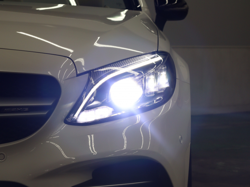 AMG Cクラス C43 4MATIC ｶﾌﾞﾘｵﾚ AMGｱﾄﾞﾊﾞﾝｽﾄﾞ&ﾚｰﾀﾞｰSP　白革 ｴｱｽｶｰﾌ 青幌 純正ﾅﾋﾞTV ﾌﾞﾙﾒｽﾀｰS ﾍｯﾄﾞｱｯﾌﾟD ACC Bluetoothｵｰﾃﾞｨｵ AMGｽﾃｱﾘﾝｸﾞ AMGｴｸﾞｿﾞｰｽﾄｼｽﾃﾑ AMGｴｱﾛ&19ｲﾝﾁAW　2年保証