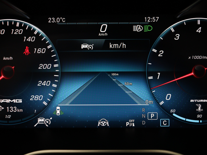 AMG Cクラス C43 4MATIC ｶﾌﾞﾘｵﾚ AMGｱﾄﾞﾊﾞﾝｽﾄﾞ&ﾚｰﾀﾞｰSP　白革 ｴｱｽｶｰﾌ 青幌 純正ﾅﾋﾞTV ﾌﾞﾙﾒｽﾀｰS ﾍｯﾄﾞｱｯﾌﾟD ACC Bluetoothｵｰﾃﾞｨｵ AMGｽﾃｱﾘﾝｸﾞ AMGｴｸﾞｿﾞｰｽﾄｼｽﾃﾑ AMGｴｱﾛ&19ｲﾝﾁAW　2年保証