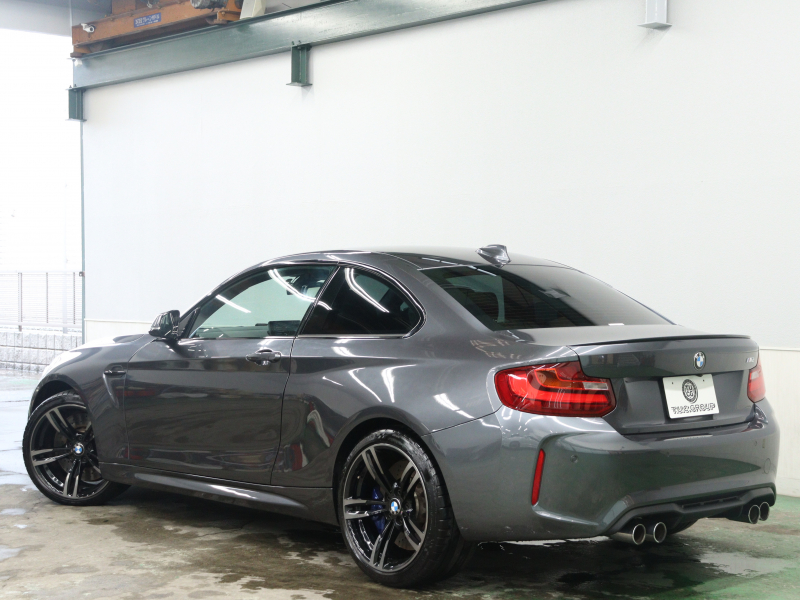 BMW Mシリーズ M2 ﾍﾞｰｽｸﾞﾚｰﾄﾞ 6速MT　ｺﾝﾌｫｰﾄA ｲﾝﾃﾘｼﾞｪﾝﾄS 黒革 ﾋｰﾀｰ 純正ﾅﾋﾞTV Bｶﾒﾗ Bluetoothｵｰﾃﾞｨｵ ｶｰﾎﾞﾝｲﾝﾃﾘｱﾄﾘﾑ ｴｷｿﾞｰｽﾄﾃｰﾙﾊﾟｲﾌﾟ Mﾌﾞﾙｰｷｬﾘﾊﾟｰ Mｴｱﾛ&19ｲﾝﾁAW　2年保証