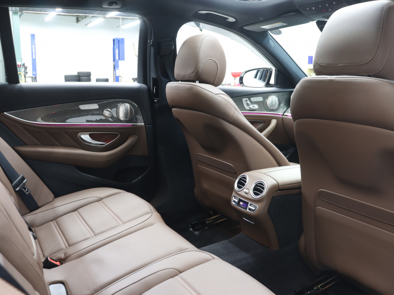 AMG Eクラス E53 4MATIC+ ｴｸｽｸﾙｰｼﾌﾞ& ﾚｰﾀﾞｰSP　後期 ISG搭載  茶革 ﾍﾞﾝﾁﾚｰﾀｰ ｼｰﾄﾋｰﾀｰﾌﾟﾗｽ  ﾅﾋﾞTV CarPlay ﾌﾞﾙﾒｽﾀｰS  HUD 360ｶﾒﾗ ﾜｲﾔﾚｽﾁｬｰｼﾞﾝｸﾞ ﾏﾙﾁﾋﾞｰﾑLEDﾍｯﾄﾞﾗｲﾄ AMGﾄﾞﾗｲﾌﾞｺﾝﾄﾛｰﾙｽｲｯﾁ AMGｴｱﾛ&20AW　2年保証