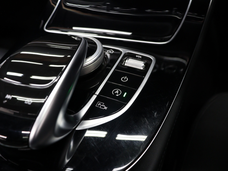 AMG Eクラス E43 4MATIC ﾜｺﾞﾝ ﾚｰﾀﾞｰSP　黒革 ﾋｰﾀｰ ﾊﾟﾉﾗﾏSR 純正ﾅﾋﾞTV ﾌﾞﾙﾒｽﾀｰS 360ｶﾒﾗ HUD Carplay AMGｽﾎﾟｰﾂｻｽﾍﾟﾝｼｮﾝ AMGｴｸﾞｿﾞｰｽﾄ AMGｴｱﾛ&20ｲﾝﾁAW 2年保証付