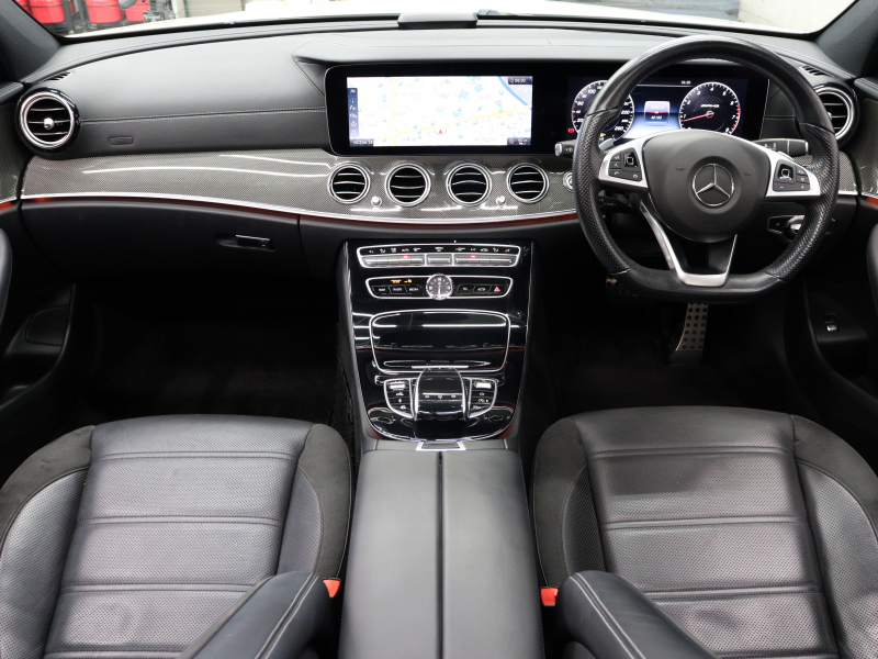 AMG Eクラス E43 4MATIC ﾜｺﾞﾝ ﾚｰﾀﾞｰSP　黒革 ﾋｰﾀｰ ﾊﾟﾉﾗﾏSR 純正ﾅﾋﾞTV ﾌﾞﾙﾒｽﾀｰS 360ｶﾒﾗ HUD Carplay AMGｽﾎﾟｰﾂｻｽﾍﾟﾝｼｮﾝ AMGｴｸﾞｿﾞｰｽﾄ AMGｴｱﾛ&20ｲﾝﾁAW 2年保証付