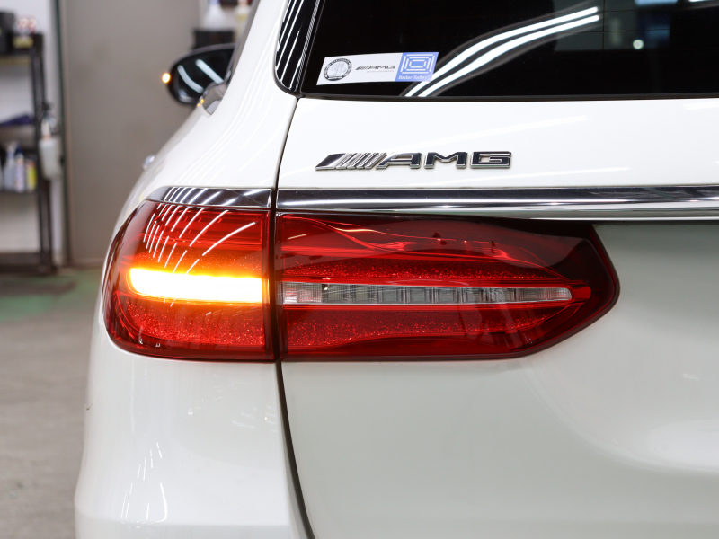 AMG Eクラス E43 4MATIC ﾜｺﾞﾝ ﾚｰﾀﾞｰSP　黒革 ﾋｰﾀｰ ﾊﾟﾉﾗﾏSR 純正ﾅﾋﾞTV ﾌﾞﾙﾒｽﾀｰS 360ｶﾒﾗ HUD Carplay AMGｽﾎﾟｰﾂｻｽﾍﾟﾝｼｮﾝ AMGｴｸﾞｿﾞｰｽﾄ AMGｴｱﾛ&20ｲﾝﾁAW 2年保証付