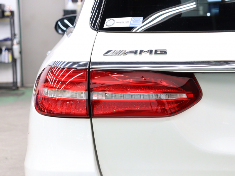 AMG Eクラス E43 4MATIC ﾜｺﾞﾝ ﾚｰﾀﾞｰSP　黒革 ﾋｰﾀｰ ﾊﾟﾉﾗﾏSR 純正ﾅﾋﾞTV ﾌﾞﾙﾒｽﾀｰS 360ｶﾒﾗ HUD Carplay AMGｽﾎﾟｰﾂｻｽﾍﾟﾝｼｮﾝ AMGｴｸﾞｿﾞｰｽﾄ AMGｴｱﾛ&20ｲﾝﾁAW 2年保証付