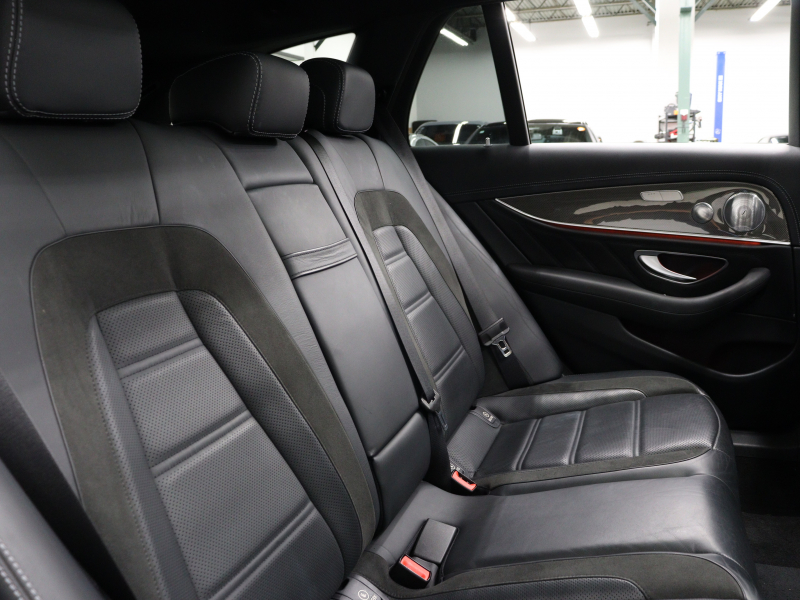AMG Eクラス E43 4MATIC ﾜｺﾞﾝ ﾚｰﾀﾞｰSP　黒革 ﾋｰﾀｰ ﾊﾟﾉﾗﾏSR 純正ﾅﾋﾞTV ﾌﾞﾙﾒｽﾀｰS 360ｶﾒﾗ HUD Carplay AMGｽﾎﾟｰﾂｻｽﾍﾟﾝｼｮﾝ AMGｴｸﾞｿﾞｰｽﾄ AMGｴｱﾛ&20ｲﾝﾁAW 2年保証付