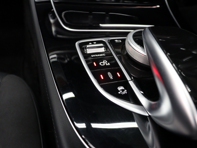AMG Eクラス E43 4MATIC ﾜｺﾞﾝ ﾚｰﾀﾞｰSP　黒革 ﾋｰﾀｰ ﾊﾟﾉﾗﾏSR 純正ﾅﾋﾞTV ﾌﾞﾙﾒｽﾀｰS 360ｶﾒﾗ HUD Carplay AMGｽﾎﾟｰﾂｻｽﾍﾟﾝｼｮﾝ AMGｴｸﾞｿﾞｰｽﾄ AMGｴｱﾛ&20ｲﾝﾁAW 2年保証付
