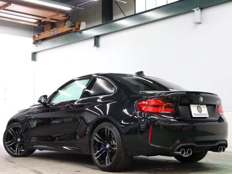 BMW Mシリーズ M2 ﾍﾞｰｽｸﾞﾚｰﾄﾞ　後期LCI ｺﾝﾌｫｰﾄA ｲﾝﾃﾘｼﾞｪﾝﾄS 黒革 純正idriveﾅﾋﾞ Bｶﾒﾗ LEDﾍｯﾄﾞﾗｲﾄ ｶｰﾎﾞﾝｲﾝﾃﾘｱ ﾃﾞｭｱﾙｴｷｿﾞｰｽﾄﾃｰﾙﾊﾟｲﾌﾟ Mｽﾎﾟｰﾂｽﾃｱﾘﾝｸﾞ Mﾌﾞﾚｰｷｷｬﾘﾊﾟｰ Mｴｱﾛ&19ｲﾝﾁAW　2年保証付