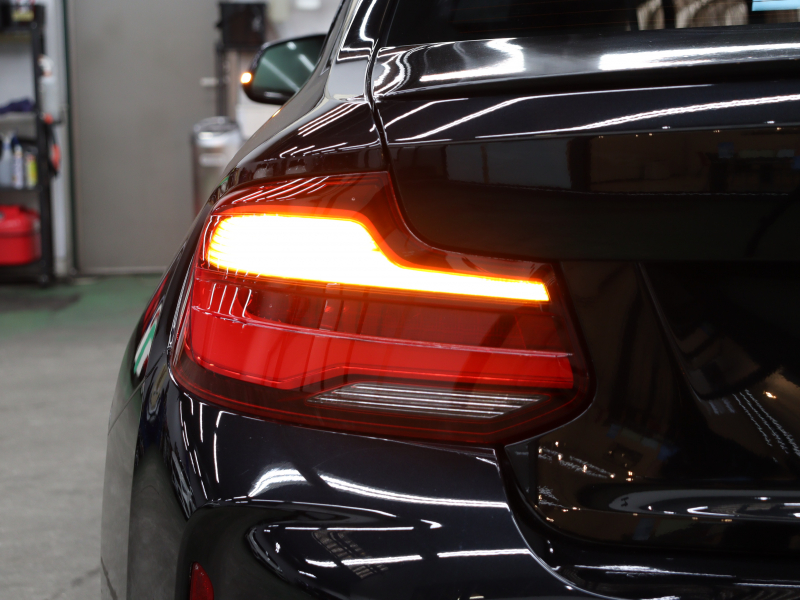 BMW Mシリーズ M2 ﾍﾞｰｽｸﾞﾚｰﾄﾞ　後期LCI ｺﾝﾌｫｰﾄA ｲﾝﾃﾘｼﾞｪﾝﾄS 黒革 純正idriveﾅﾋﾞ Bｶﾒﾗ LEDﾍｯﾄﾞﾗｲﾄ ｶｰﾎﾞﾝｲﾝﾃﾘｱ ﾃﾞｭｱﾙｴｷｿﾞｰｽﾄﾃｰﾙﾊﾟｲﾌﾟ Mｽﾎﾟｰﾂｽﾃｱﾘﾝｸﾞ Mﾌﾞﾚｰｷｷｬﾘﾊﾟｰ Mｴｱﾛ&19ｲﾝﾁAW　2年保証付