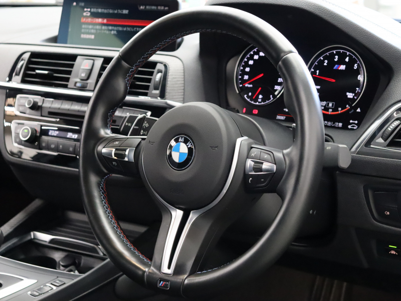BMW Mシリーズ M2 ﾍﾞｰｽｸﾞﾚｰﾄﾞ　後期LCI ｺﾝﾌｫｰﾄA ｲﾝﾃﾘｼﾞｪﾝﾄS 黒革 純正idriveﾅﾋﾞ Bｶﾒﾗ LEDﾍｯﾄﾞﾗｲﾄ ｶｰﾎﾞﾝｲﾝﾃﾘｱ ﾃﾞｭｱﾙｴｷｿﾞｰｽﾄﾃｰﾙﾊﾟｲﾌﾟ Mｽﾎﾟｰﾂｽﾃｱﾘﾝｸﾞ Mﾌﾞﾚｰｷｷｬﾘﾊﾟｰ Mｴｱﾛ&19ｲﾝﾁAW　2年保証付